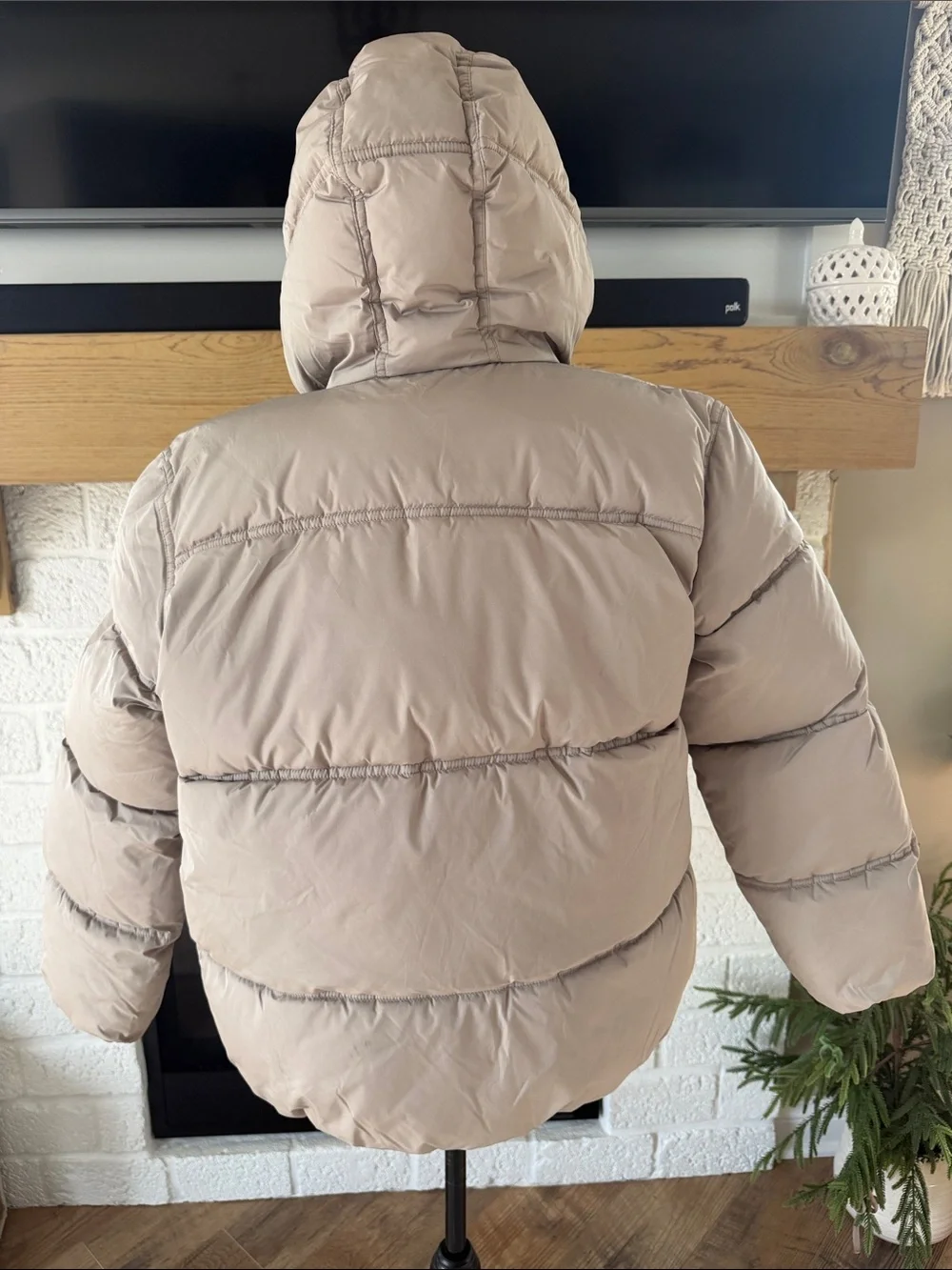 The Children's Place Hooded Puffer Jacket in Light Beige